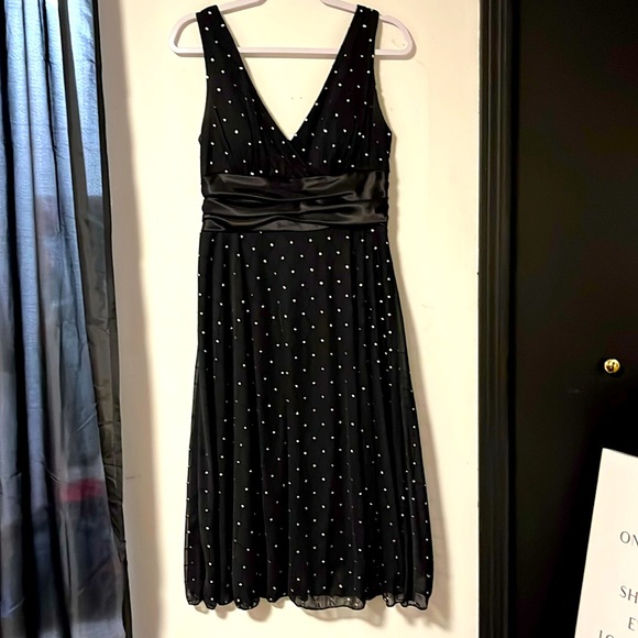 Ladies black and sparkle cocktail dress - Picture 1 of 6